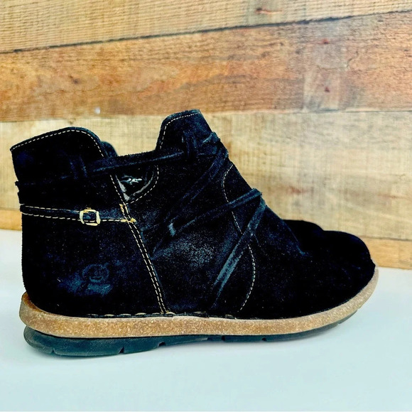 Born Tarkiln Black Distressed Leather Ankle Booties - Picture 2 of 8